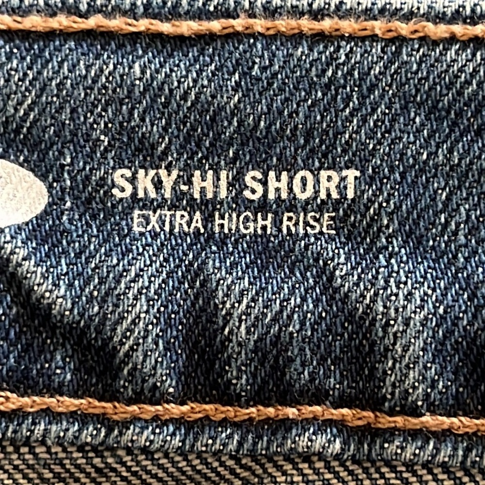 NWT Old Navy SKY-HI EXTRA HIGH RISE SHORT 7” Inseam CUT OFF JEANS SHORTS Size 16 - Picture 6 of 9